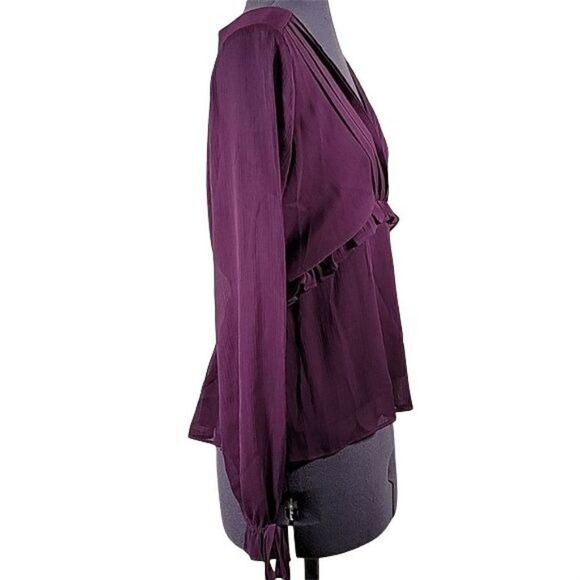 Q & A Los Angeles Pleated Plum Blouse Sz XS - Picture 3 of 11